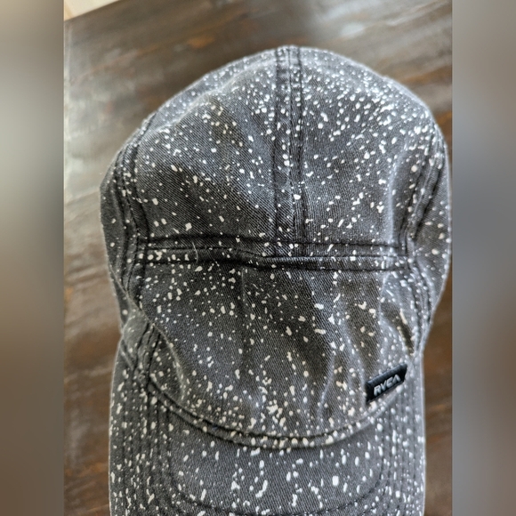 Distressed Look RVCA 100% Cotton Adult One Size Fits All Adjustable Cap - Picture 10 of 14